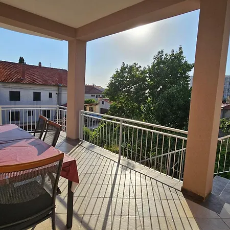 Ana B Zadar