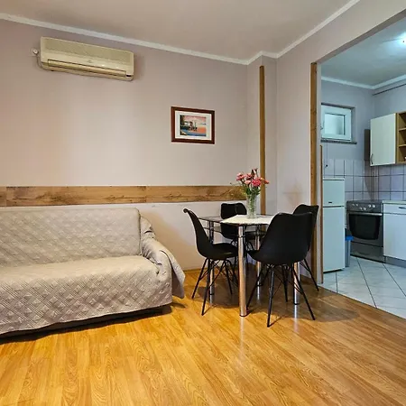 Ana B Apartment